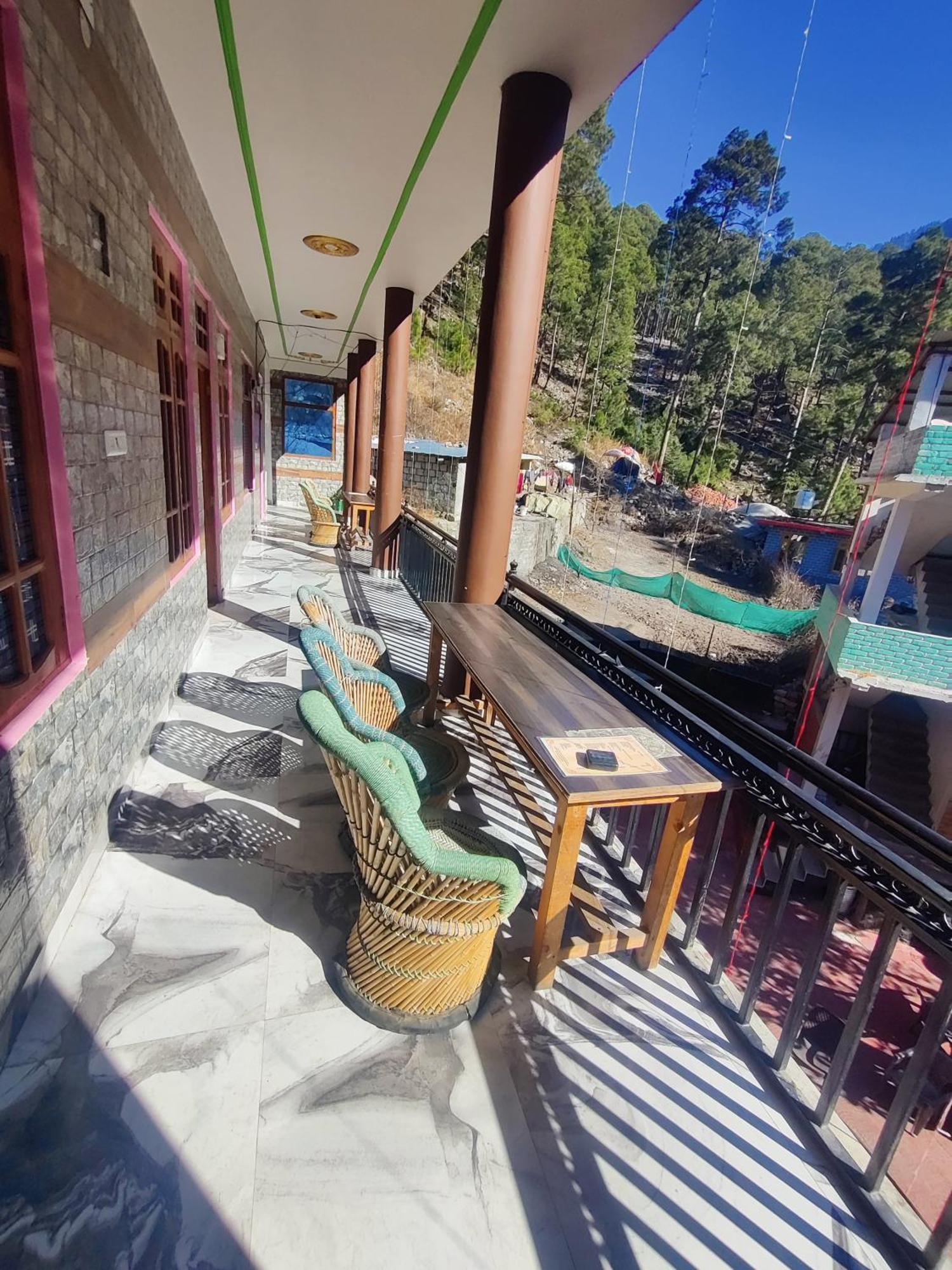 Chalo Chhalal Hotel & Cafe Kasol Zewnętrze zdjęcie