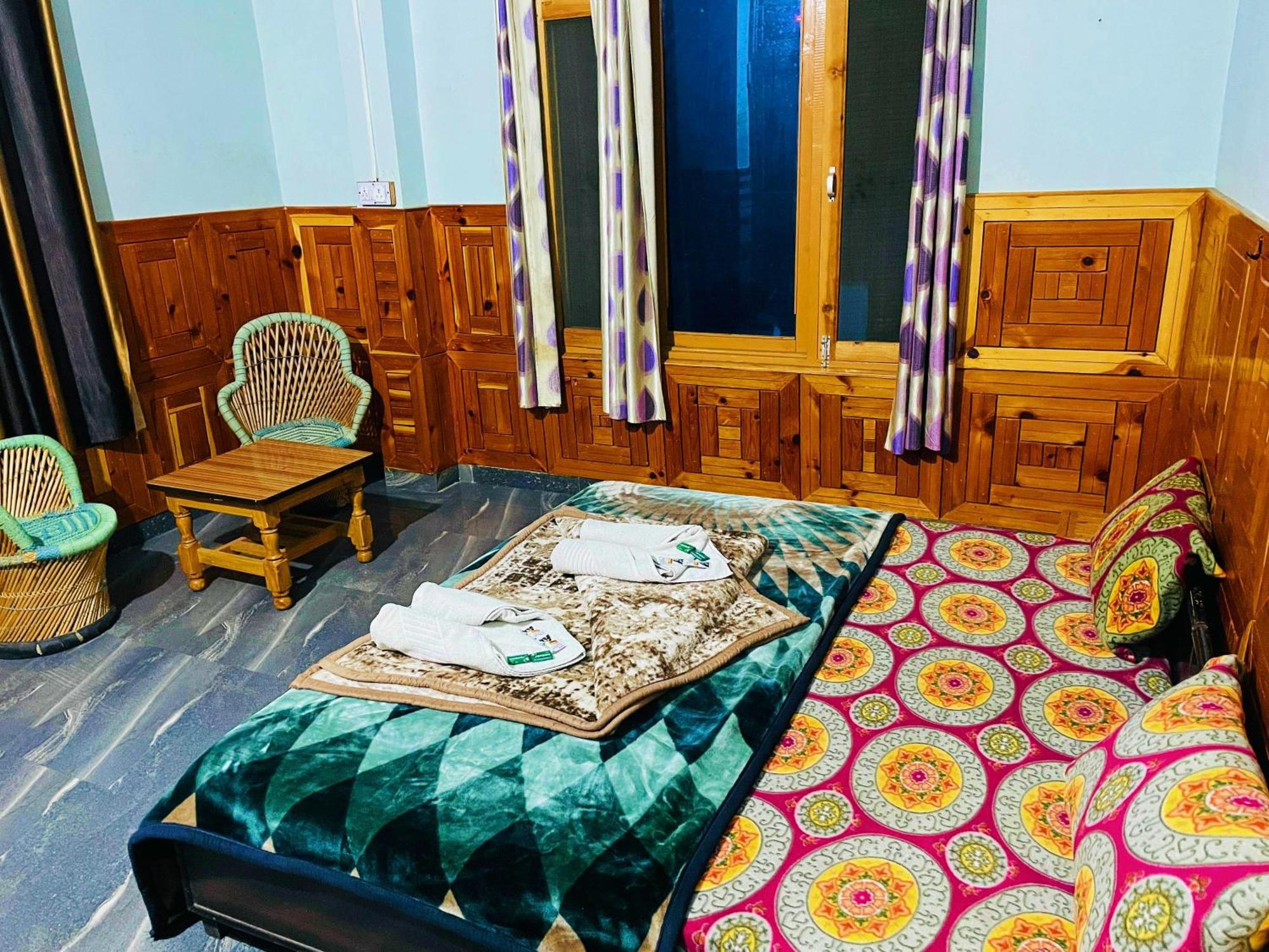 Chalo Chhalal Hotel & Cafe Kasol Zewnętrze zdjęcie