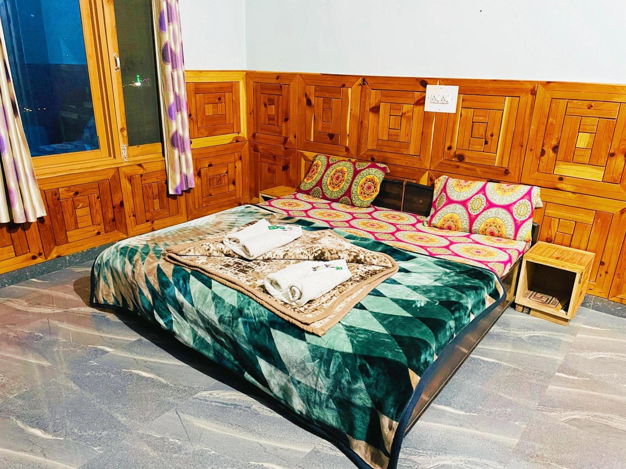 Chalo Chhalal Hotel & Cafe Kasol Zewnętrze zdjęcie