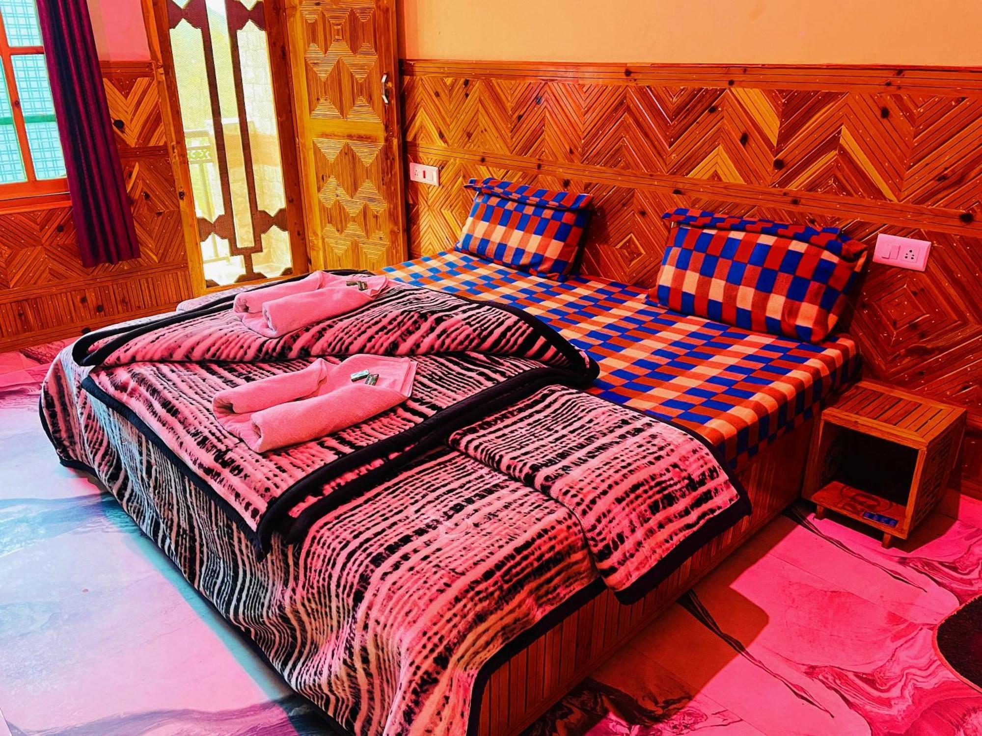 Chalo Chhalal Hotel & Cafe Kasol Zewnętrze zdjęcie