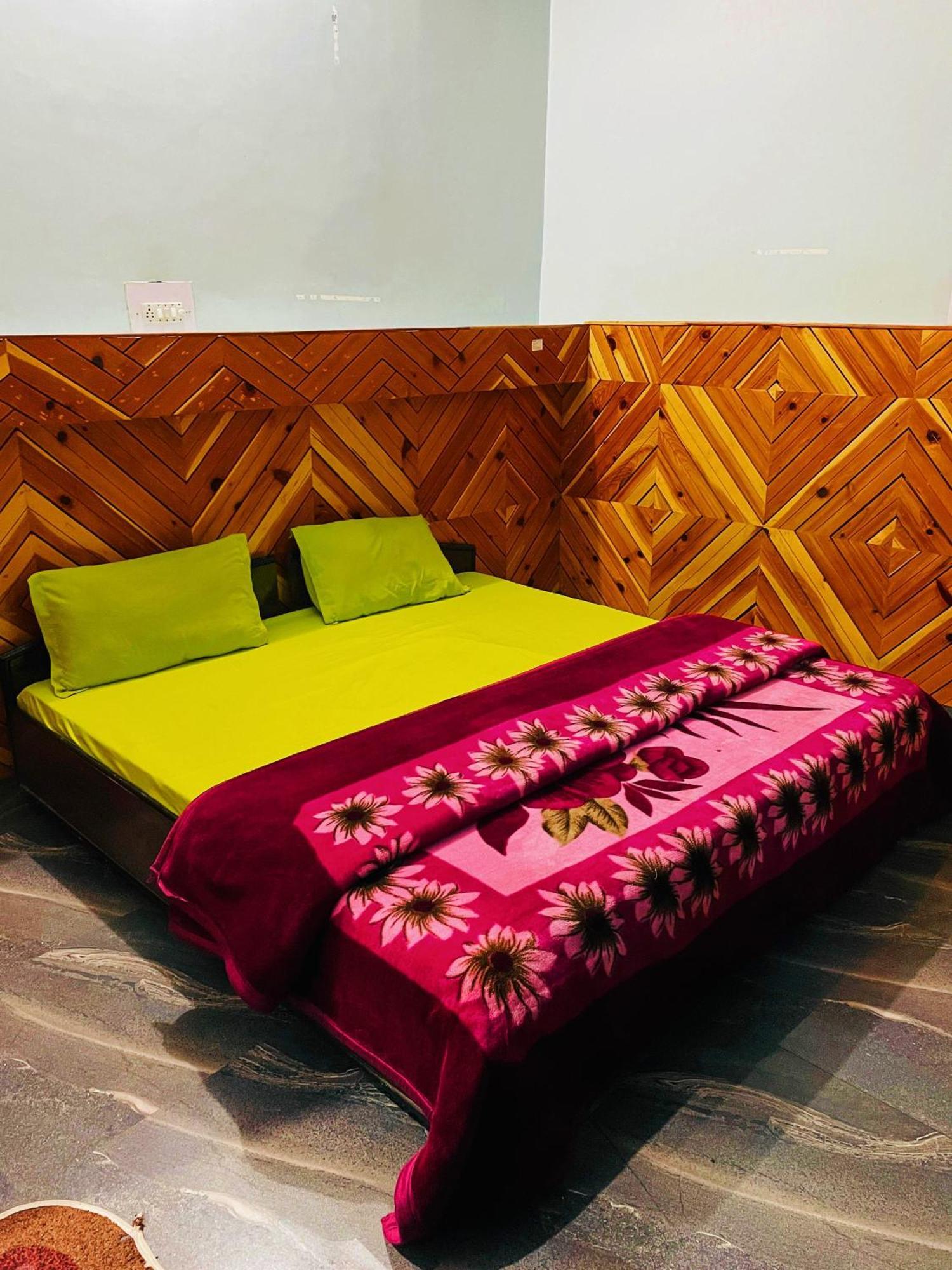 Chalo Chhalal Hotel & Cafe Kasol Zewnętrze zdjęcie